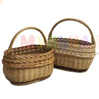 Практичная и красивая корзина из лозы Ажурка