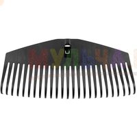 Большие грабли для уборки листьев в саду и на газоне