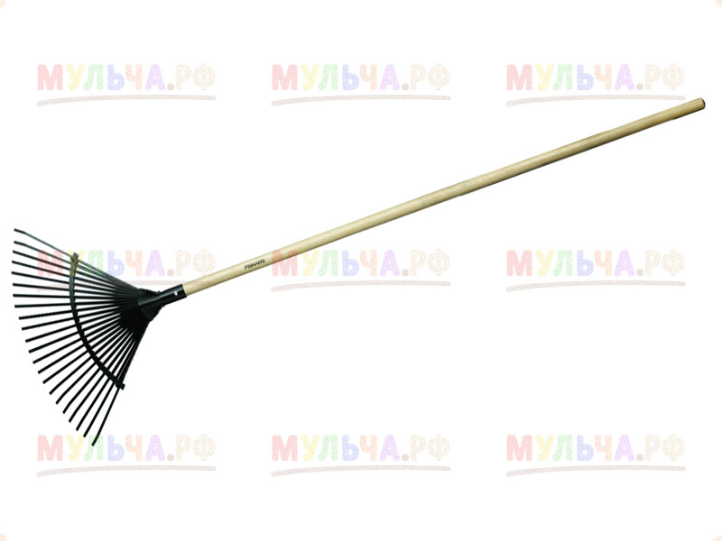 Веерные грабли - простой, но очень нужный садовый инструмент