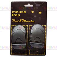 Пластиковая мышеловка - традиционное средство борьбы с грызунами