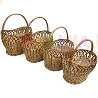 Набор корзин из лозы изготовленных по традиционной технологии