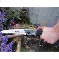 Удобная и практичная складная садовая пила