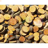 Для изготовления декоративных панно, подставок и даже елочных украшений отлично подойдут спилы ольхи