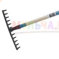 Очистить сад от палой листвы и разровнять грунт на грядках помогут грабли Plantic Light