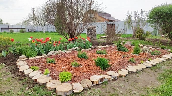 Щепа декоративная, бордовая, 60 л