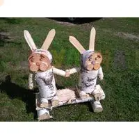 Чем хороши фигурки из дерева для сада в стиле кантри