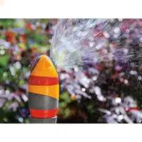 Спринклерный дождеватель способный полить все в радиусе 10 метров