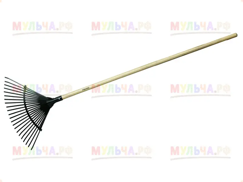 Веерные грабли - простой, но очень нужный садовый инструмент