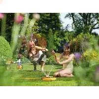 Компактный мультиспринклерный дождеватель способный увлажнить площадь до 79 м²