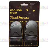 Пластиковая мышеловка - традиционное средство борьбы с грызунами