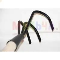 Удобный инструмент для рыхления грунта